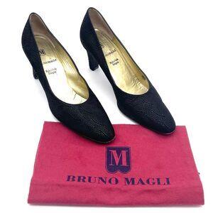 Vintage Bruno Magli Black Embossed Leather Pumps Italian Heels Women’s Size 8 AA